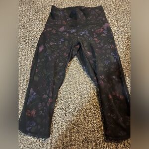 Lululemon floral capri leggings